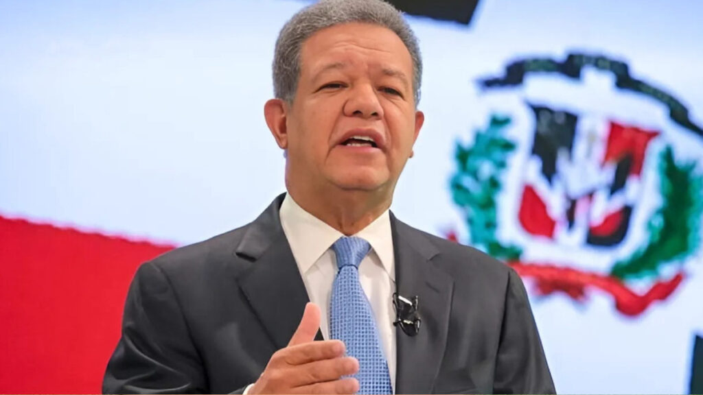 Leonel Fernández propone diálogo nacional ante medidas arancelarias y crisis migratoria