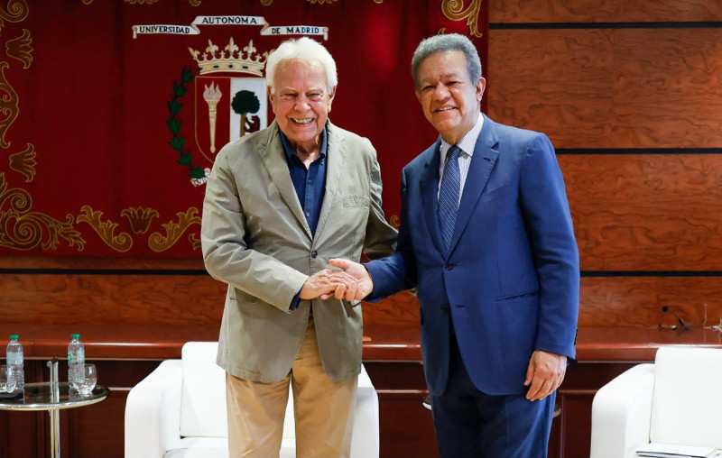 Leonel y Felipe González alertan sobre “caos mundial” y llaman a la unidad iberoamericana