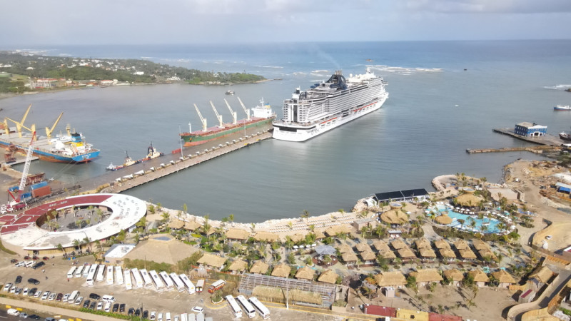 Taíno Bay niega cruceros hagan vertidos en la bahía de Puerto Plata; dicen es sedimento por hélices