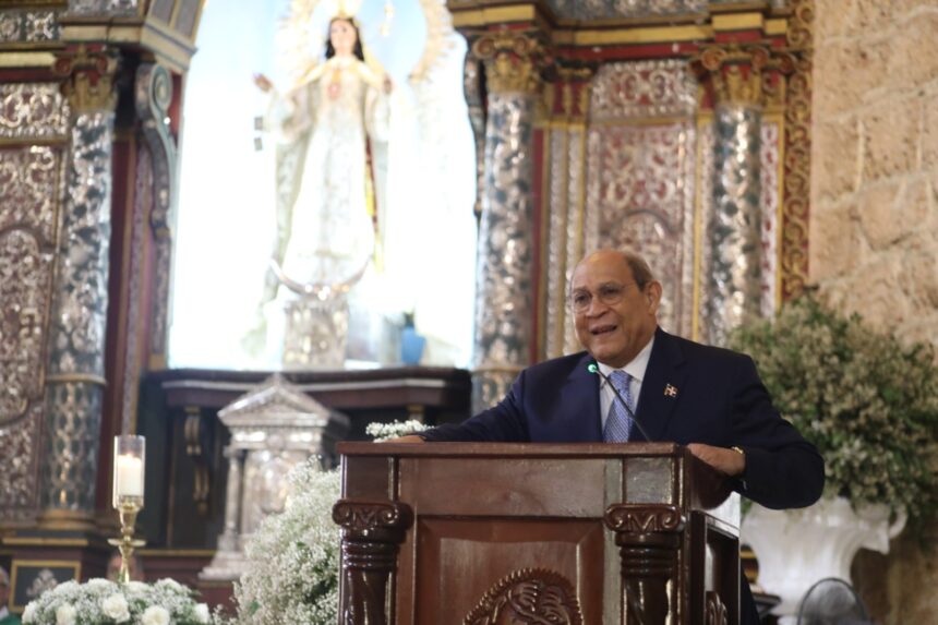 MESCyT apuesta por carreras STEM y anuncia 10,000 becas nacionales en su 48 aniversario