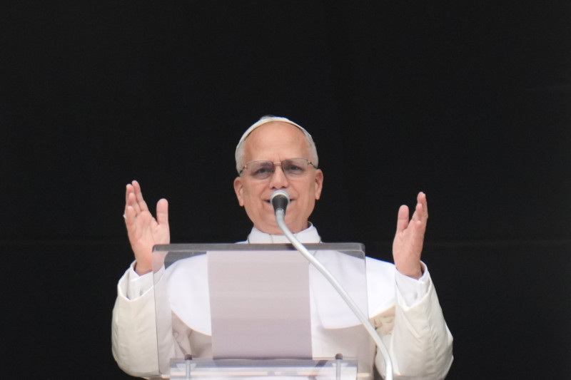 El Vaticano evalúa cómo será la aparición del papa León XIV en el Ángelus del domingo tras cirugía