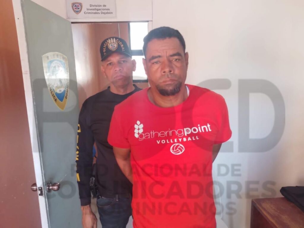 En Dajabón PN apresa a uno de los hermanos Morel acusados de participar en la muerte del General (r) Shulindo