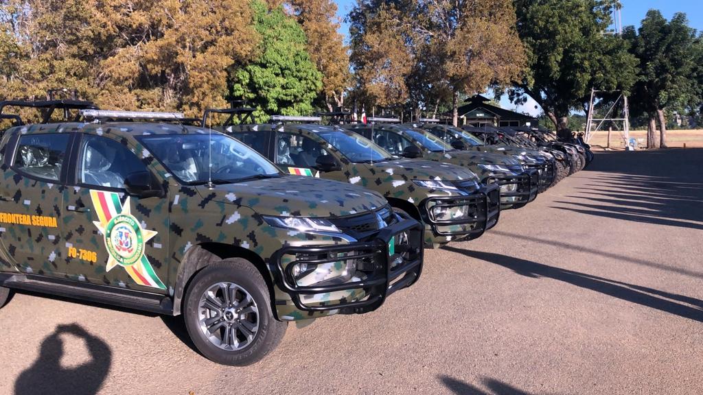 Gobierno entrega unidades vehiculares al Ejército para operativos en la frontera