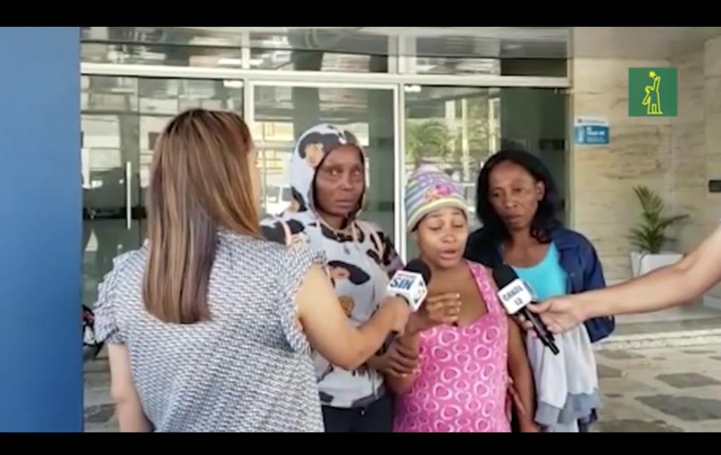 Familiares de niña robada de la Maternidad de Los Mina protestan; Policía dice investigación avanza