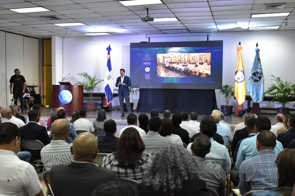 PUCMM e INAPA presentaron en Santiago conferencia «Políticas Públicas de Agua en RD»