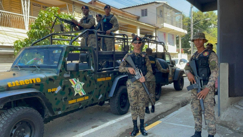 Sustituyen jefes militares en Azua por proselitismo