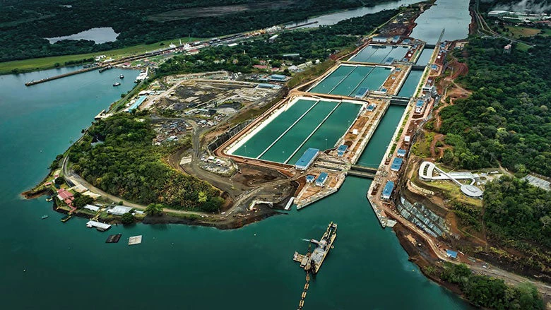 EL CANAL DE PANAMÁ: 82 KILÓMETROS ENTRE ORIENTE Y OCCIDENTE