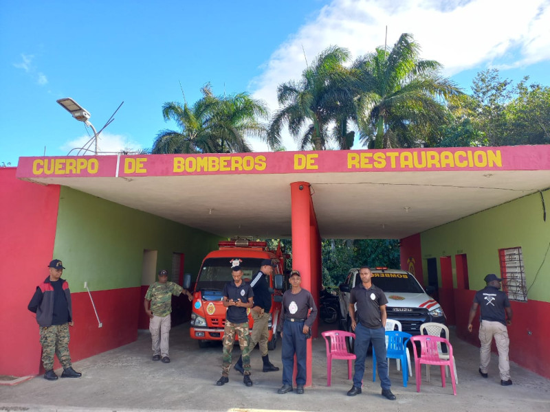 Los bomberos de Restauración en Dajabón no cuentan con camión