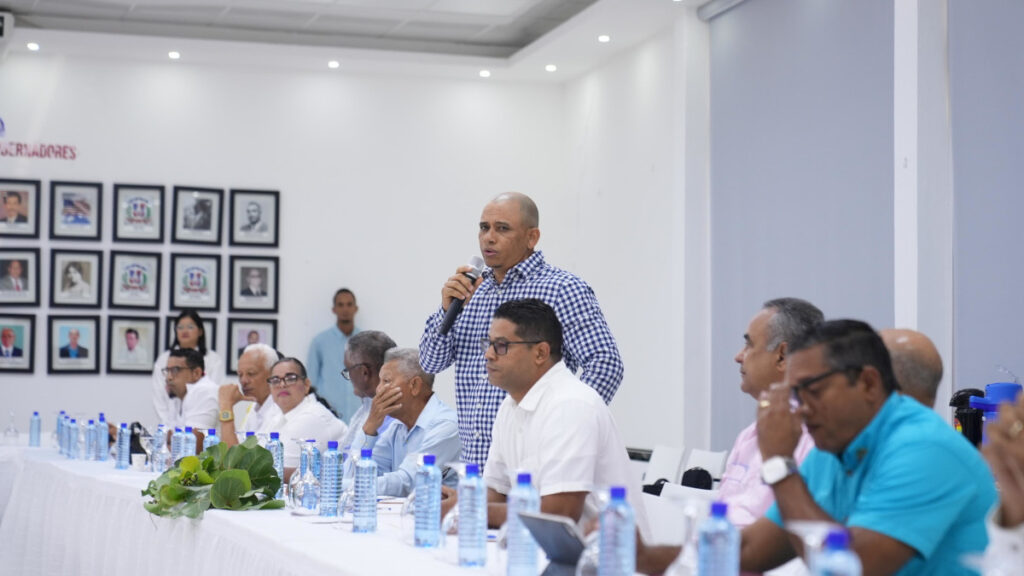Programa “El Gobierno en la Provincias” inicia en Montecristi bajo la dirección del ministro Joel Santos