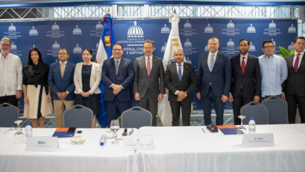 Industria y Comercio realiza primera reunión del Consejo Nacional de Logística