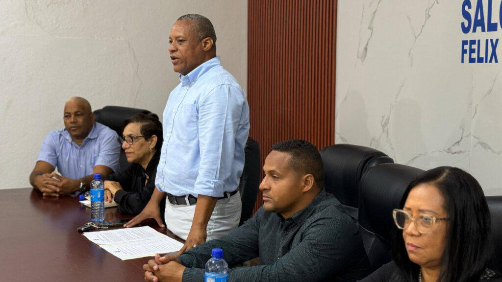 Juramentan Nueva Directiva del Consejo de Desarrollo Municipal de Montecristi