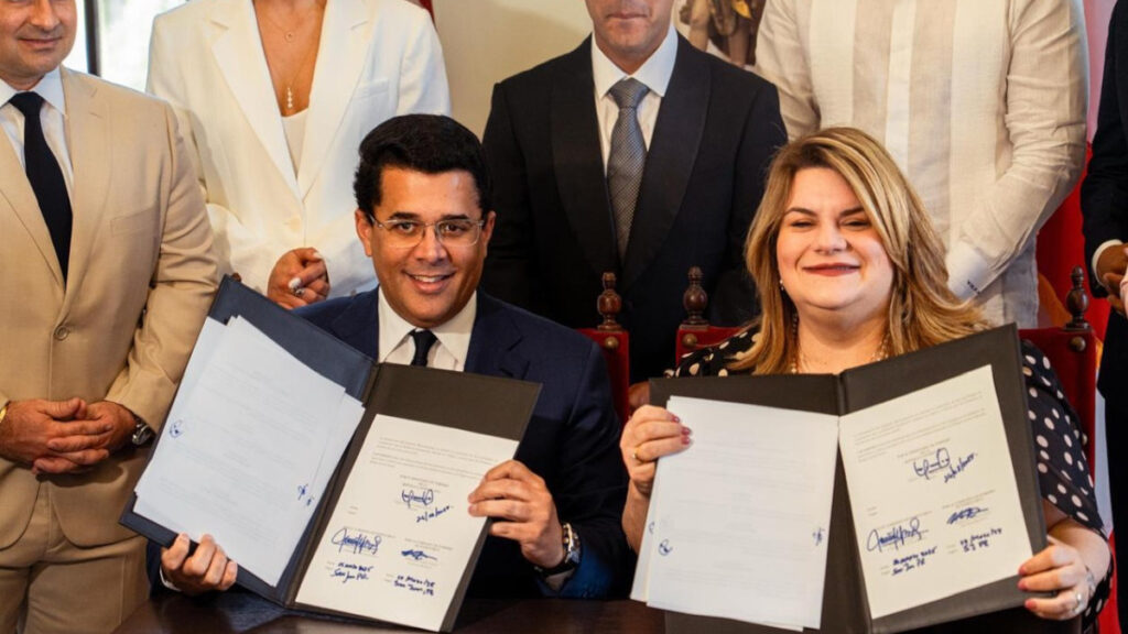 RD y Puerto Rico firman acuerdo para promover el turismo multidestino