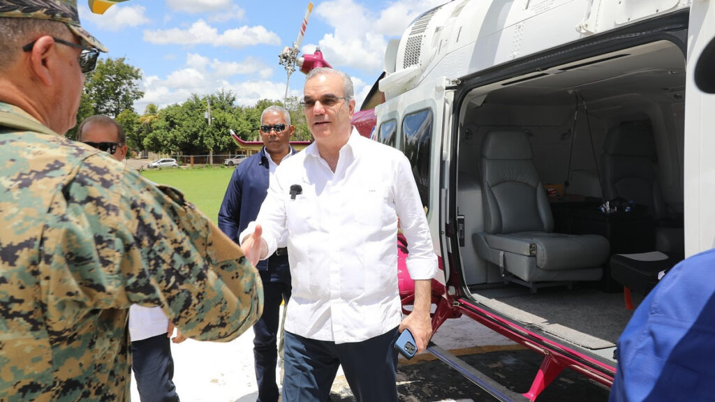 Presidente Luis Abinader recorre la frontera norte supervisa valla perimetral y garantiza seguridad nacional