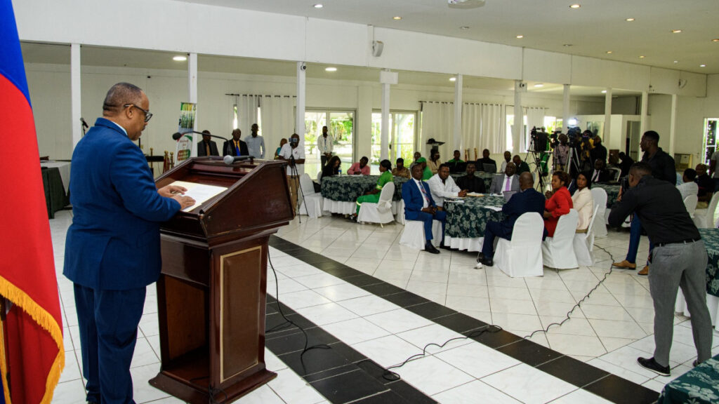 Autoridades haitianas buscan fortalecer servicios de emergencias