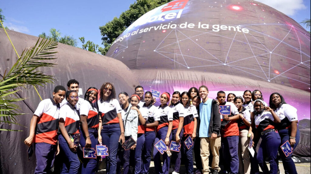INDOTEL lleva experiencia tecnológica con Domo Inmersivo a Montecristi