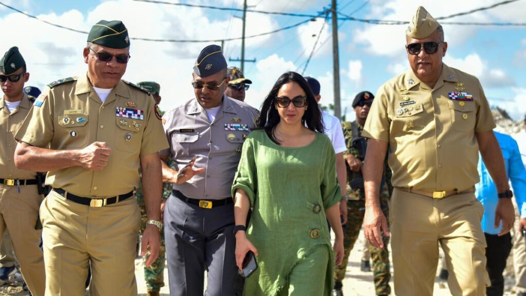 Ministros de seguridad pública visitan Matamosquito en Verón Punta Cana