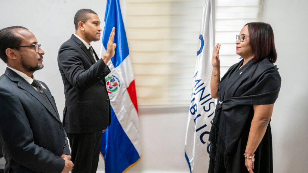 Ministerio Público juramenta nuevo fiscal titular en Santiago