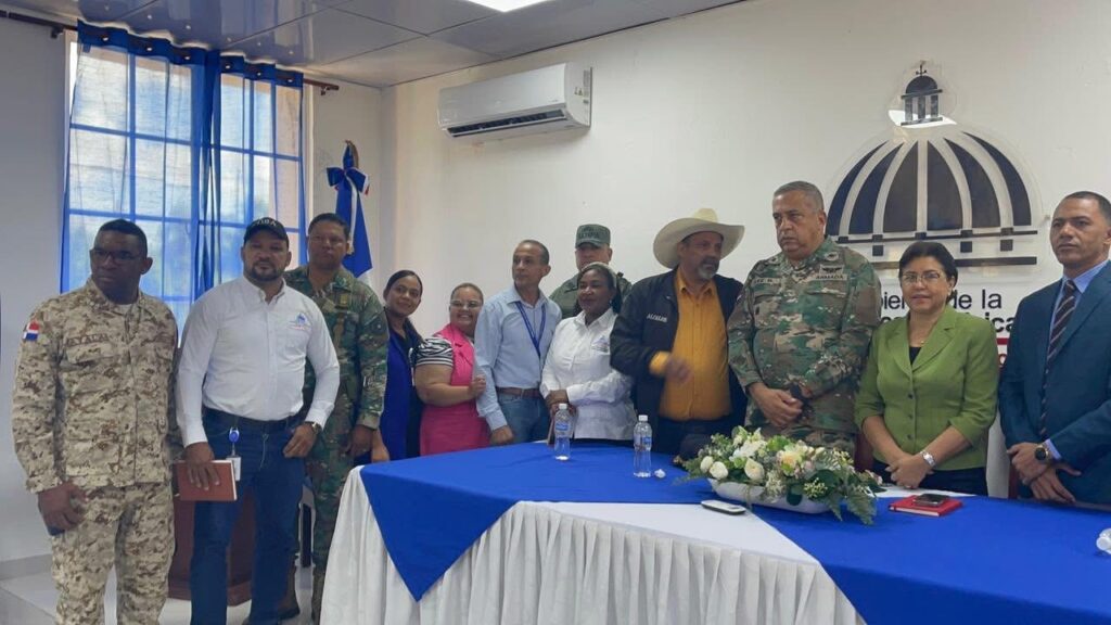 Director de Migración se reúne con autoridades de Dajabón para abordar situación de indocumentados en la frontera