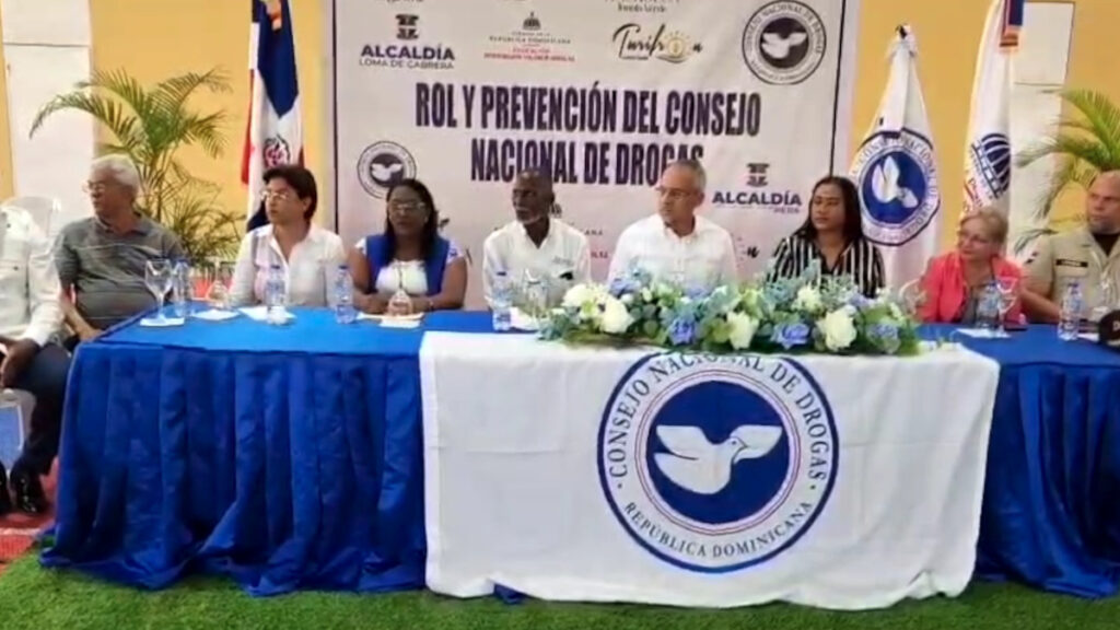 Consejo Nacional de Drogas realiza conferencia «Rol y prevención del consejo nacional de Drogas» en Loma de Cabrera
