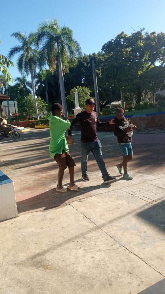Autoridades migratorias intervienen ante situación de menores haitianos en Dajabón