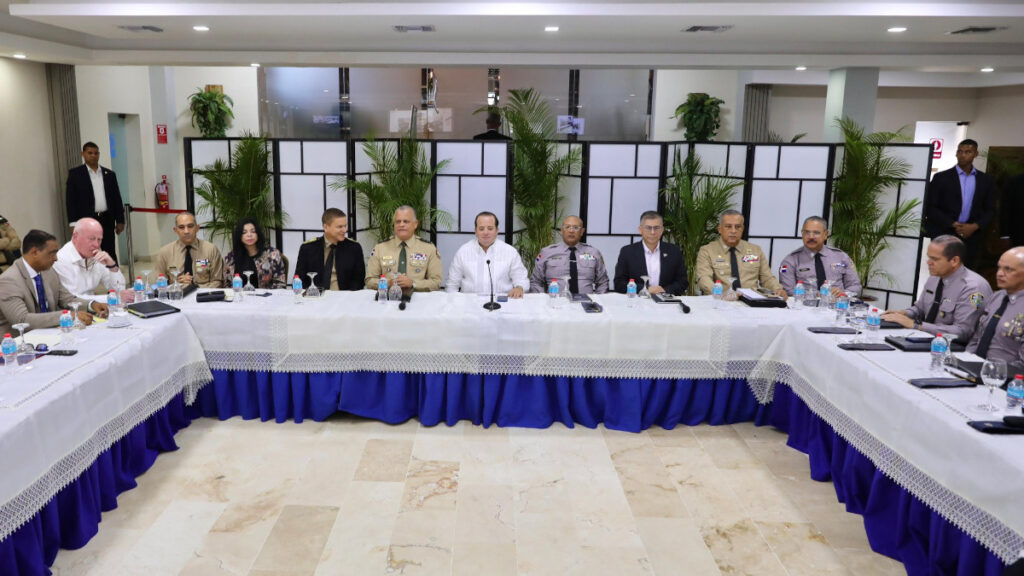 Ministros de la Presidencia, de Defensa y director de la P.N. encabezan reunión de seguimiento al Plan de Seguridad Ciudadana