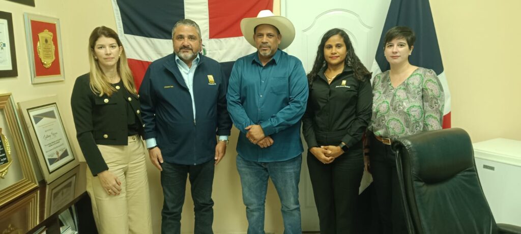 Alcalde de Dajabón y JCE coordinan construcción de Palacio Electoral