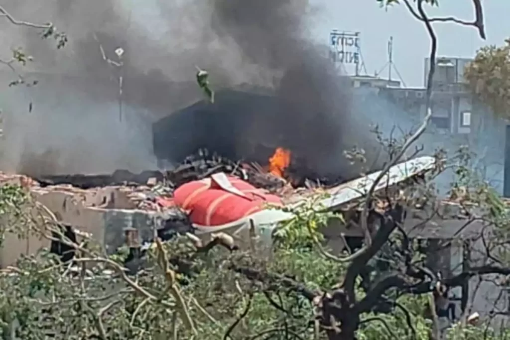 Trágico accidente de vuelo: Air India AI171 se estrella poco después del despegue