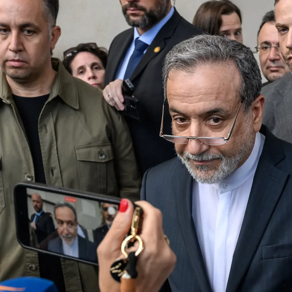 Irán condena ataque de EE.UU. a instalaciones nucleares y advierte que se reserva “todas las opciones” para responder
