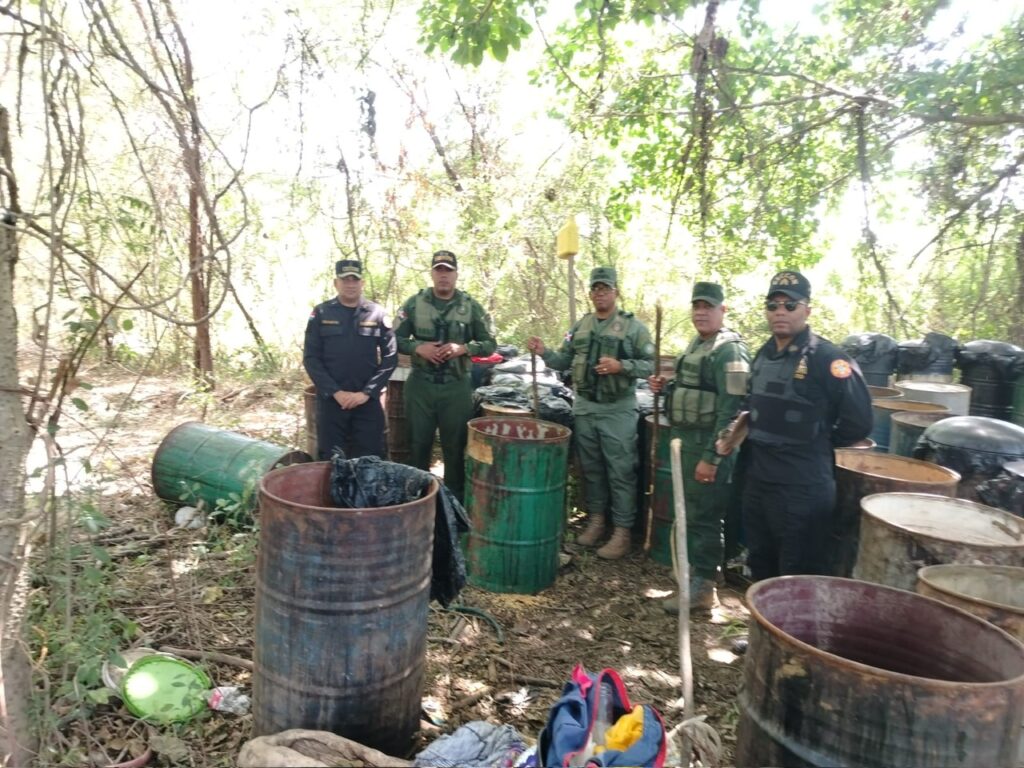 Mediante labor de inteligencia SENPA y CECCOM desmantelan laboratorio clandestino de Clerén en Navarrete