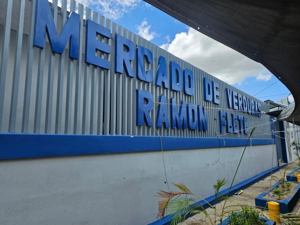 Comerciantes del Mercado de las Verduras en Dajabón claman por la pronta entrega del nuevo local
