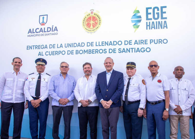 Alcalde de Santiago dice en 3 semanas reinician estación de bomberos