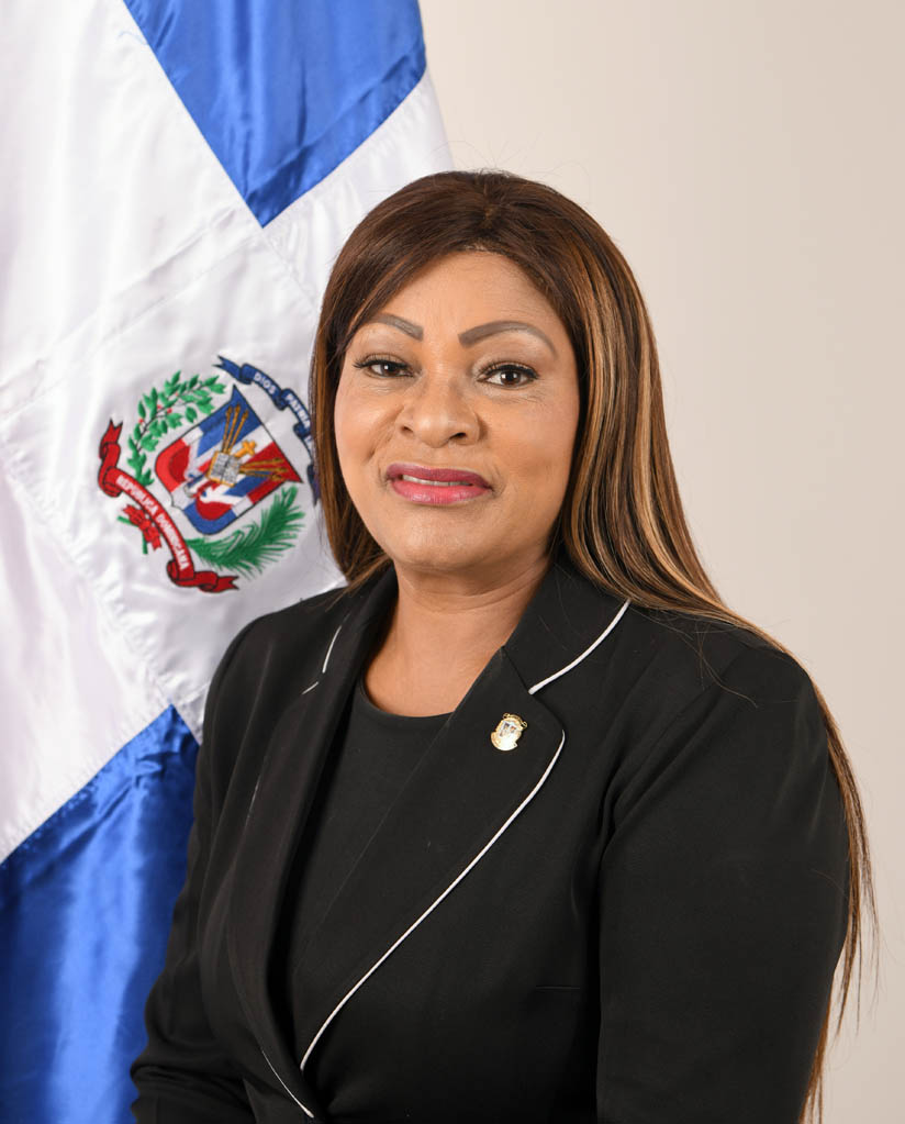 Diputada Altagracia de los Santos destaca importancia del nuevo Código Penal y pide revisar artículo sobre delitos personales en iglesias