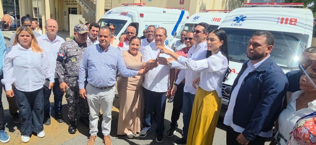 Santiago Rodríguez recibe tres modernas ambulancias enviadas por el presidente Luis Abinader