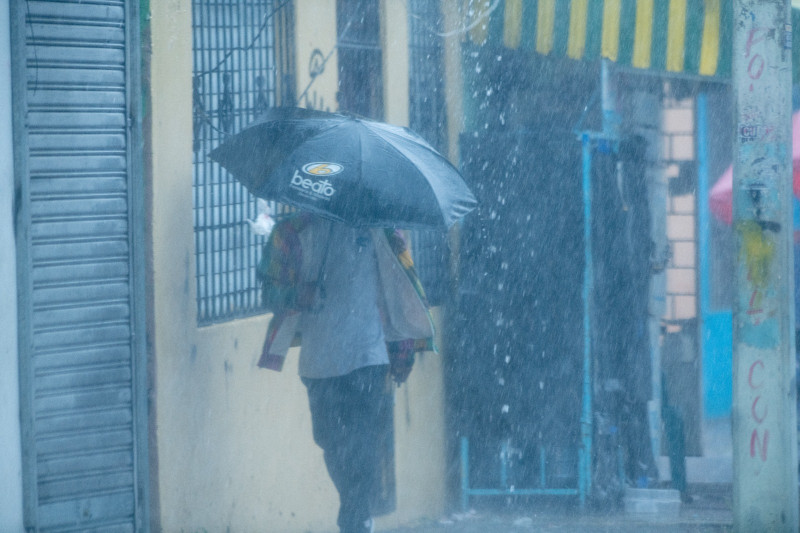 Onda tropical provoca muchas lluvias este jueves en República Dominicana