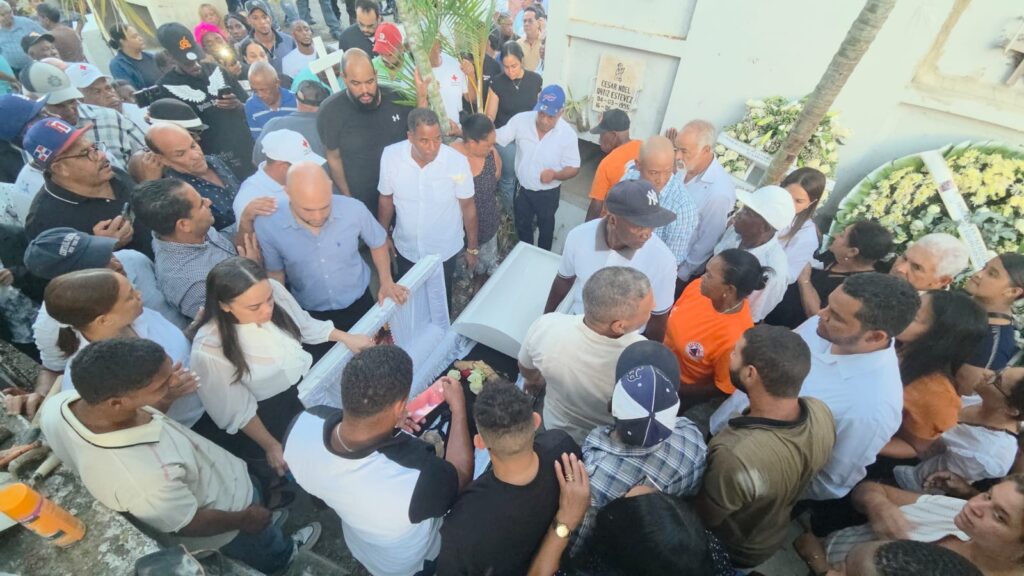 Cientos despiden en Partido al exalcalde Ramón Olegario Lantiagua Estévez