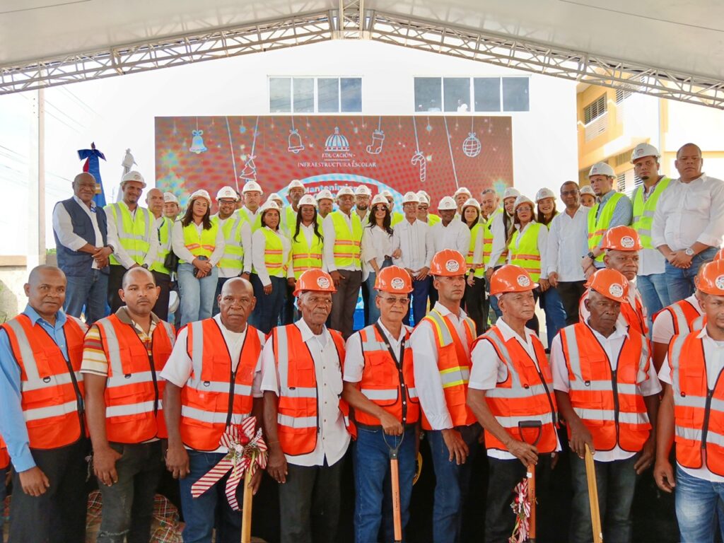 Gobierno lanza programa de Mantenimiento Correctivo en escuelas “Navidad en las Aulas 24/7” a través de Infraestructura Escolar