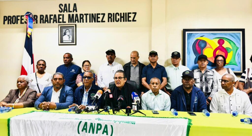 AGRÓNOMOS MARCHARÁN AL PALACIO NACIONAL EL 12 DE FEBRERO