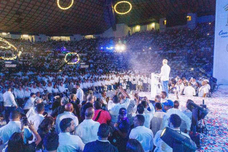 Abinader aboga por unidad, madurez política y acuerdos internos en el PRM de cara al 2028