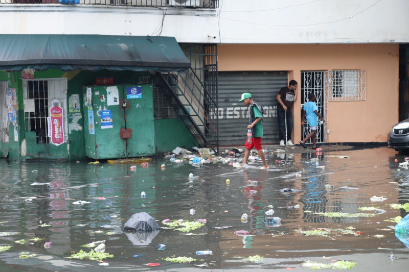 Aumentan a 15 las provincias en alerta verde; siguen las lluvias este viernes