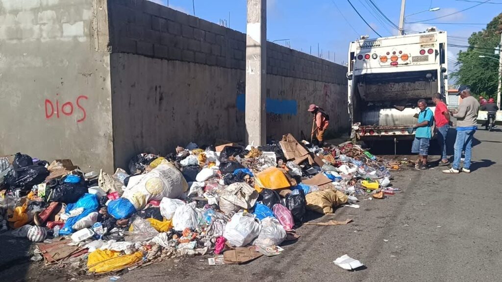 Alcaldía de Dajabón sostiene recolección de basura pese a déficit de personal