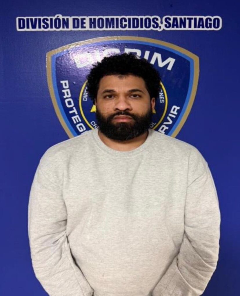PN arresta hombre deportado de EEUU por su presunta vinculación en homicidio ocurrido en Santiago en 2019