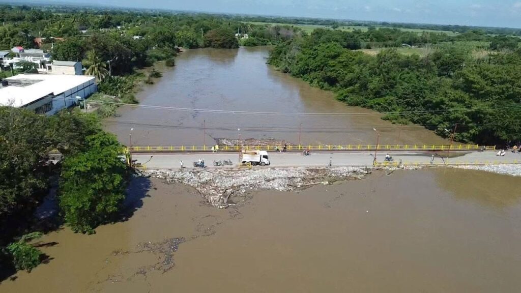 ¡DE ÚLTIMO MINUTO: CIERRAN EL PASO POR EL PUENTE DE CASTAÑUELAS!!