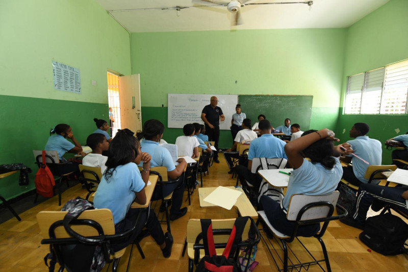 Minerd: Clases seguirán suspendidas en provincias en alerta amarilla