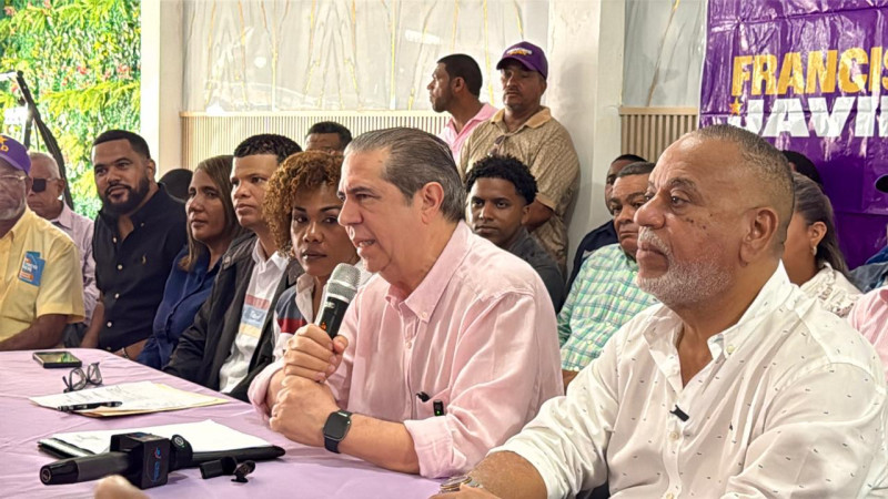 Francisco Javier ve inexplicable reacción funcionarios ante declaraciones de Danilo Medina