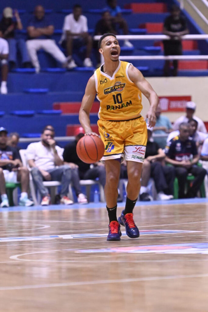Los Metros en buen debut, derrotan de manera hólgada a los Titanes en la apertura de la LNB