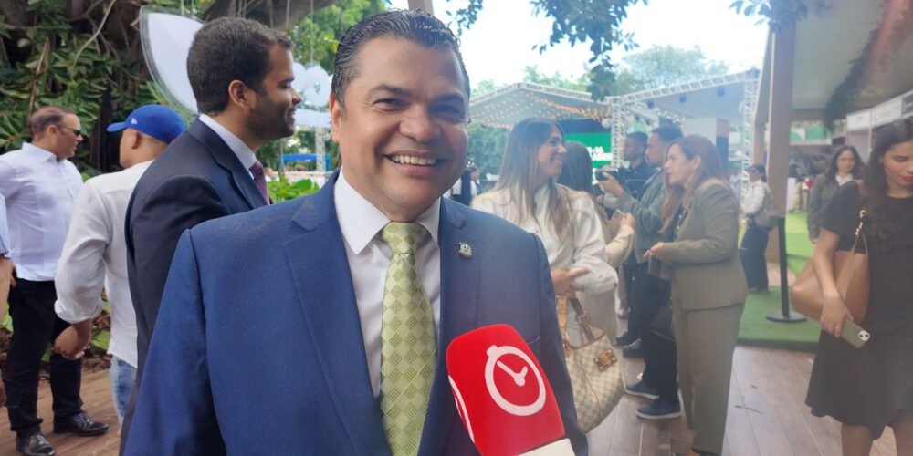 “El Gobierno toma préstamos hasta para letrinas”, afirma Tobías Crespo sobre endeudamiento público