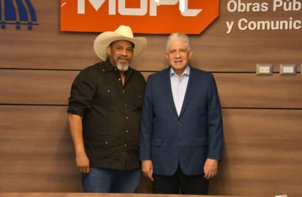 Ministro de Obras Públicas recibe este lunes al alcalde Santiago Riverón para coordinar asfaltado y otras obras en Dajabón