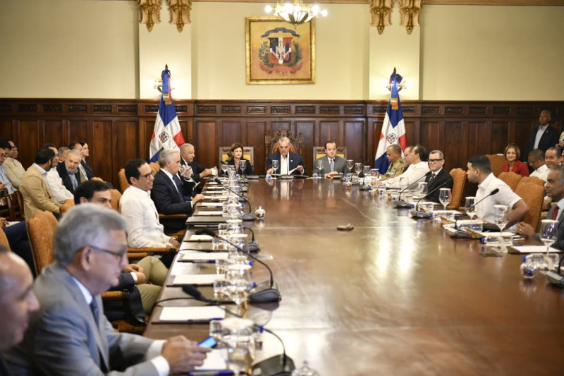 El «tijerazo” de austeridad del Gobierno le quita el 50% del financiamiento a los partidos