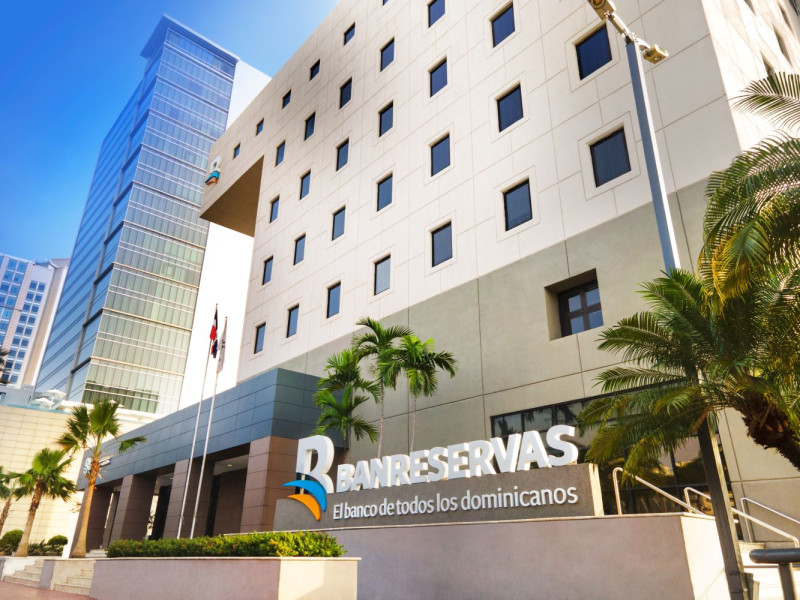 Reconocen a Banreservas como el banco número uno en el país