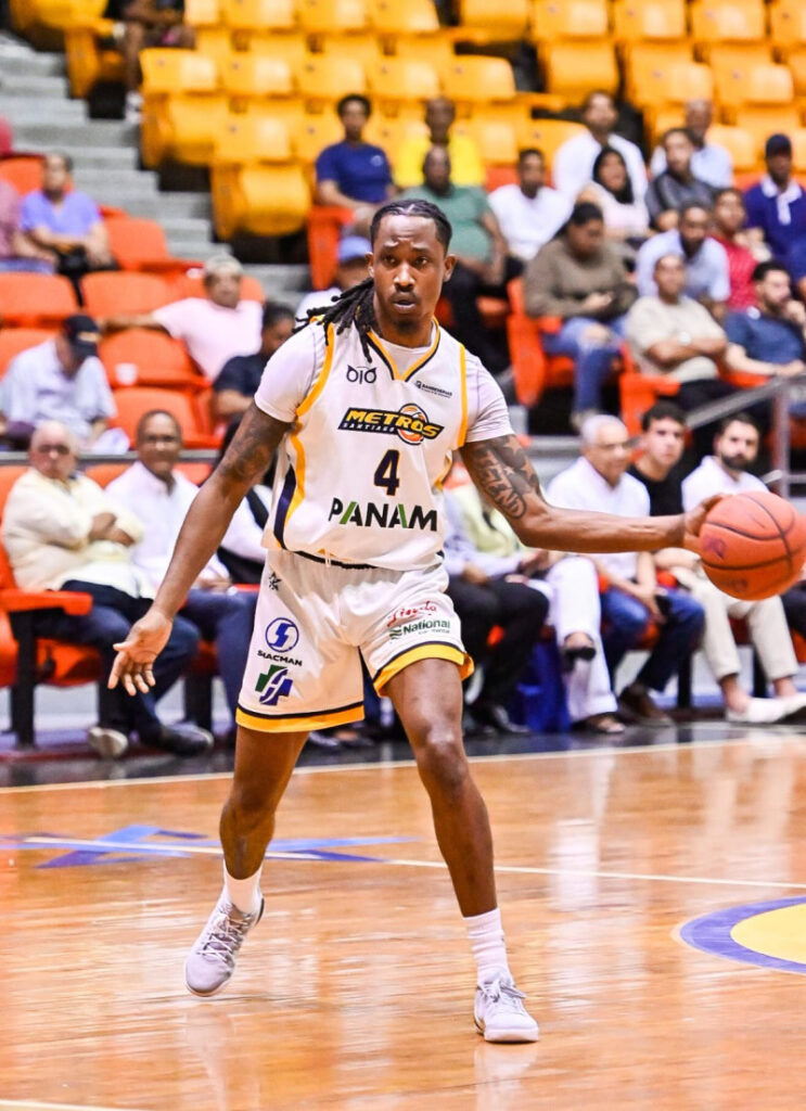 Los Metros, con una lluvia de 17 lances de tres, se imponen a los Leones en la LNB